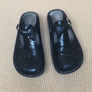 Women’s Clogs